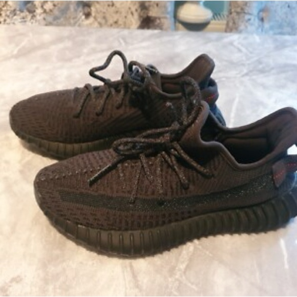 Adidas Yeezy Boost 350 V2 Men’s Sneakers | 9.5
